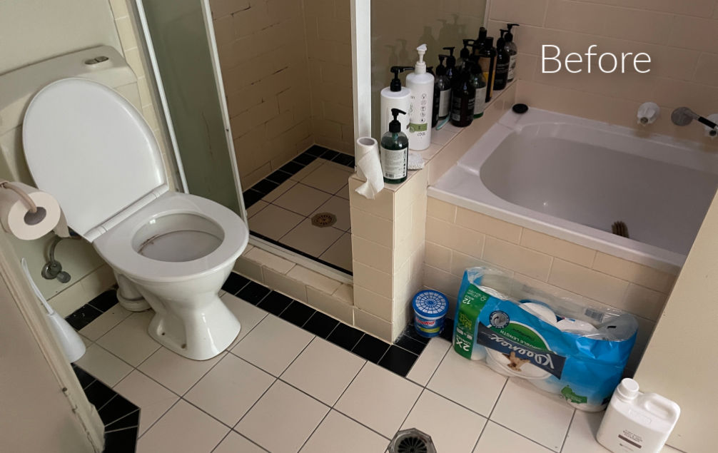 3848 bathroom before 1006x635 Wetbar before refinishing